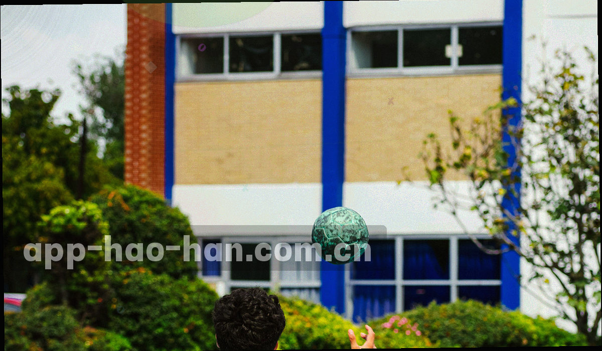 天津城市道路与河流走向的抽象线条图，画面不标注具体地点